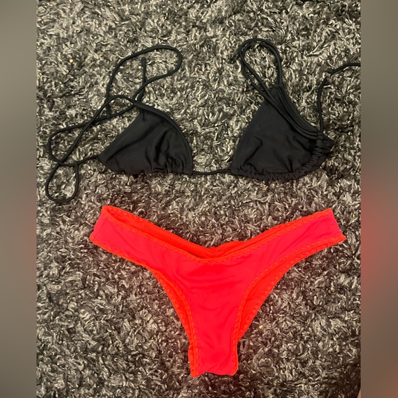 Black and Red Triangle Bikini Set - Picture 1 of 2